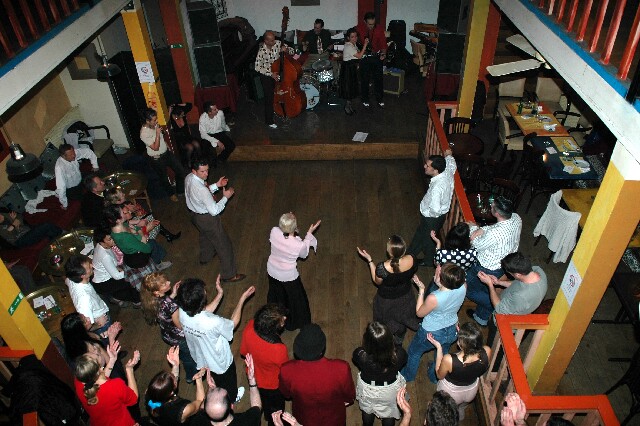 min 2006 11 21 latino 111